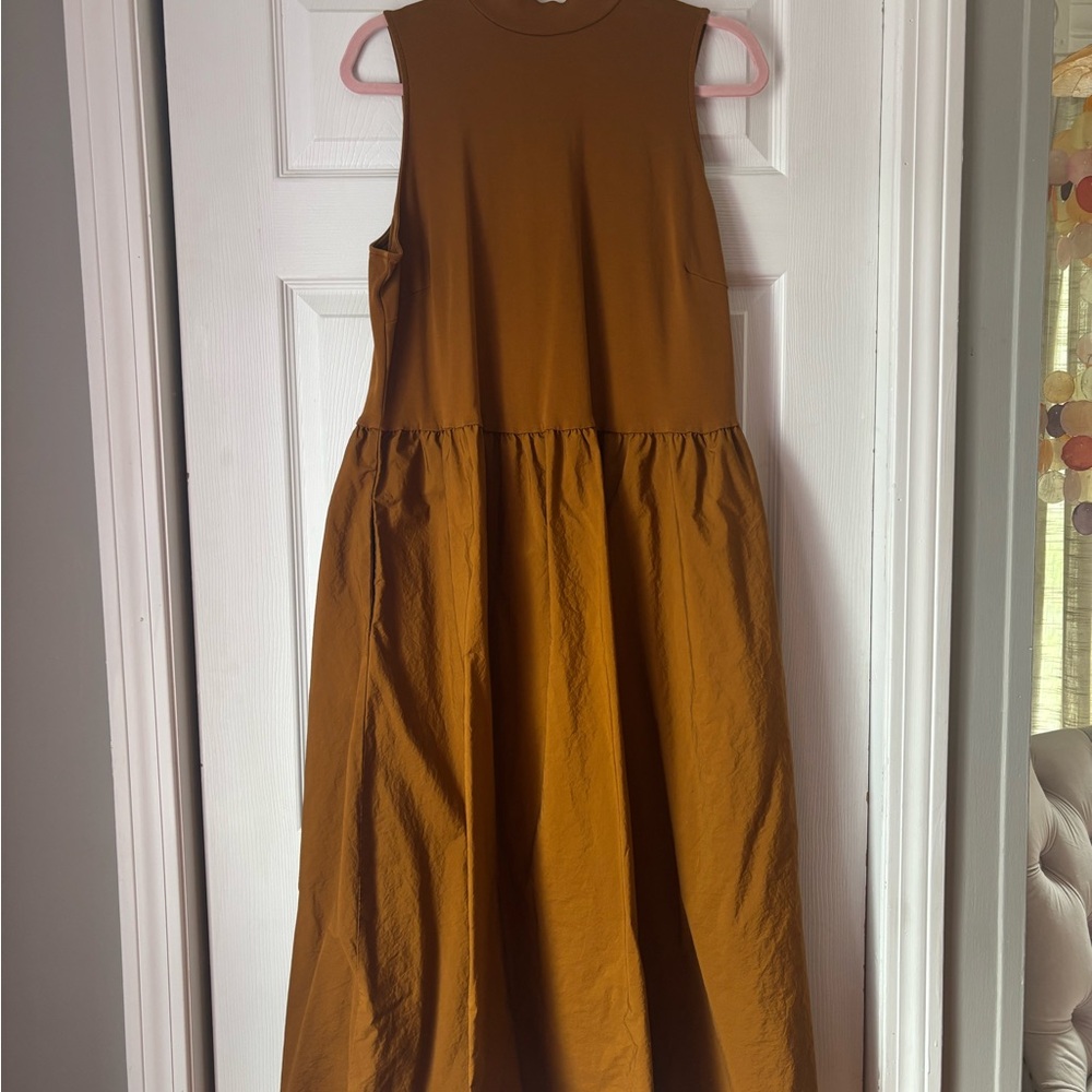 NWOT Sleeveless Brown Midi Dress With Pockets